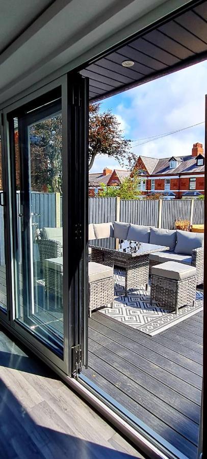 Lovely Unit Elgin Drive Coastal Bliss Your Seaside Retreat With City Excitement Wallasey Exterior foto